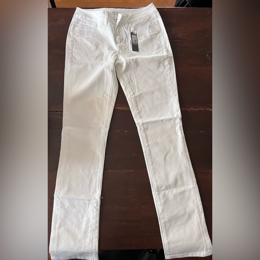 New with tags Yummie Tummy straight leg jeans.